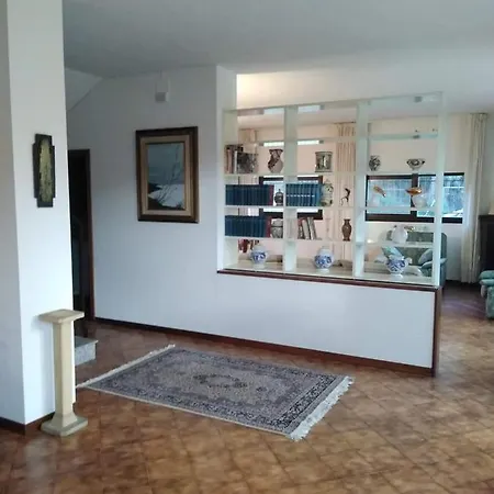 Villa In Campagna Holiday home Castiglione Messer Raimondo